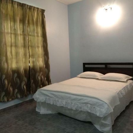 Trigona Chalet Hotel Marang Exterior foto